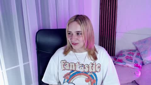 Lizz  online Monday to Saturday from 9pm to 5am Colombia time online show from February 1, 9:11 am