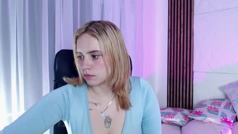 Lizz  online Monday to Saturday from 9pm to 5am Colombia time online show from February 1, 12:16 pm