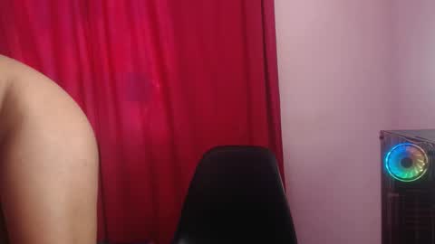 Snapshot of paris_hot12 chatting on January 13, 3:58 pm paris online show from January 13, 3:58 pm