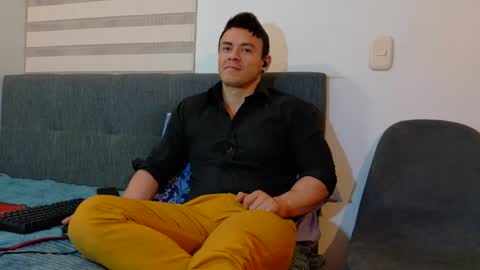 Snapshot of paris_mark chatting on October 12, 6:12 am Mark Paris online show from October 12, 6:12 am