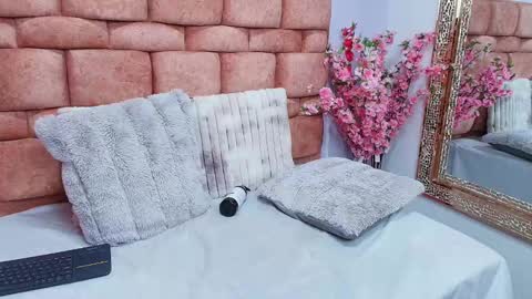 paris_noa online show from February 1, 6:43 am