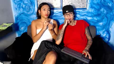 Snapshot of parisandvi chatting on March 14, 12:17 am parisandvi online show from March 14, 12:17 am