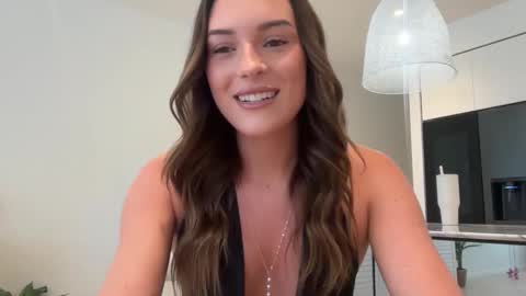 Snapshot of parisbabyxox chatting on September 14, 12:43 am ParisBabyxox online show from September 14, 12:43 am