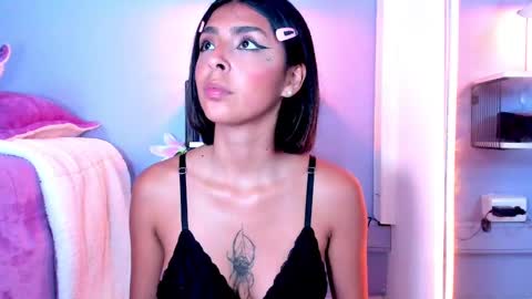 Snapshot of pariscotton chatting on December 9, 6:14 pm Paris online show from December 9, 6:14 pm