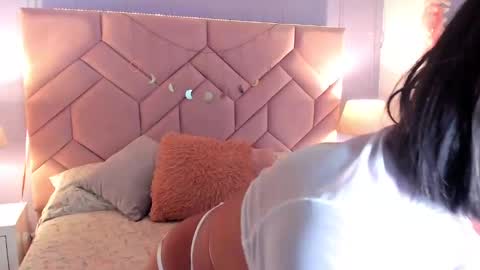 Snapshot of pariscotton chatting on December 10, 12:05 pm Paris online show from December 10, 12:05 pm