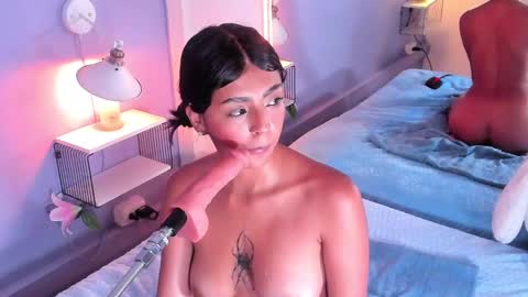 Snapshot of pariscotton chatting on December 13, 4:27 pm Paris online show from December 13, 4:27 pm