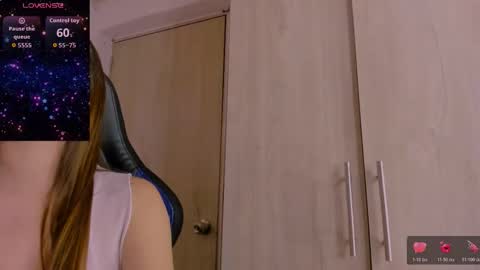 Snapshot of parisshayk chatting on February 25, 6:50 pm Paris online show from February 25, 6:50 pm