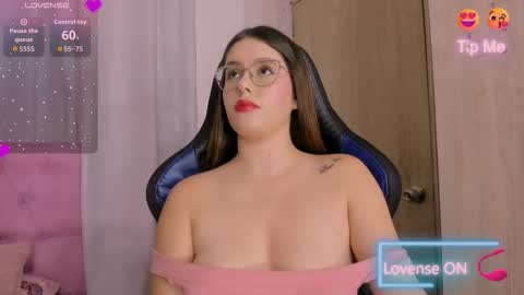 Snapshot of parisshayk chatting on March 25, 6:47 pm Paris online show from March 25, 6:47 pm