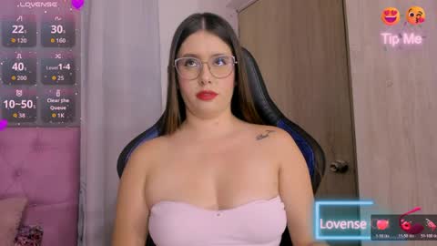 Snapshot of parisshayk chatting on March 28, 6:40 pm Paris online show from March 28, 6:40 pm