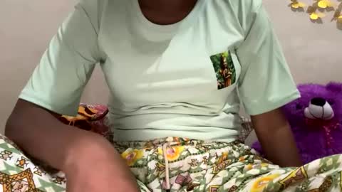 parneetu_642 online show from March 13, 5:25 am