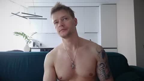 Snapshot of pashka_x chatting on June 25, 7:24 am Pashka online show from June 25, 7:24 am