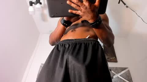 passion_black_ online show from May 14, 4:14 pm