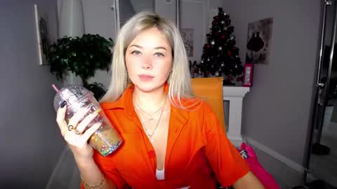 I have returned from vacation and I am glad to share my energy and emotions with you online show from January 4, 3:29 am