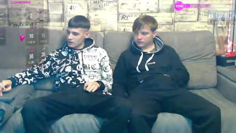 Snapshot of passionate_bonds chatting on April 15, 1:12 am Max tall dark-haired guy with tattoos and Phil blond-haired online show from April 15, 1:12 am
