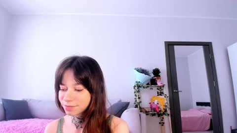 Bella online show from October 2, 3:02 am