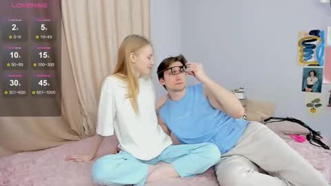 Snapshot of passionbond chatting on October 7, 1:30 pm We Katrin and Moris online show from October 7, 1:30 pm