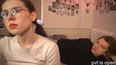 Zoe online show from April 3, 8:34 am