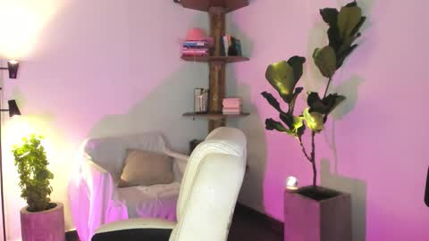 Snapshot of passionlover_ chatting on January 14, 1:44 am online show from January 14, 1:44 am