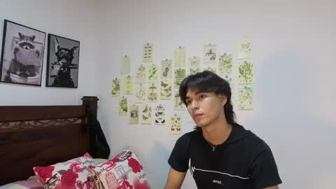 patri_ck_villa online show from April 23, 10:45 pm