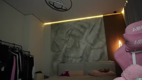 patricia_bloom online show from July 4, 4:51 am