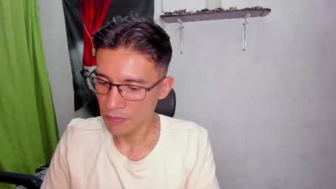 EDUAR Independent model online show from July 23, 1:58 am