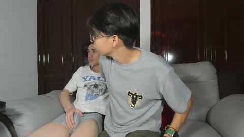 patrick 19 bottom---- ander 18 top online show from March 18, 1:25 pm