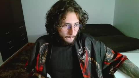 Snapshot of patrick_bteman chatting on April 15, 9:37 pm patrick_bteman online show from April 15, 9:37 pm