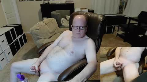 Snapshot of patrickstroking chatting on January 24, 12:31 am patrickstroking online show from January 24, 12:31 am