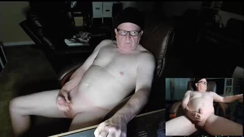 Snapshot of patrickstroking chatting on October 1, 8:42 am patrickstroking online show from October 1, 8:42 am