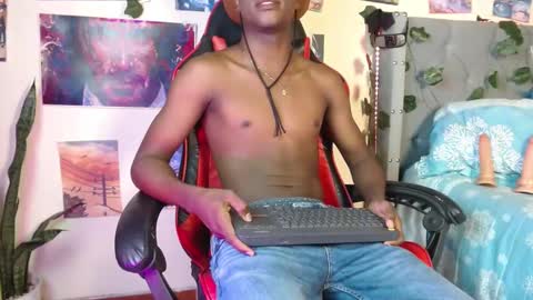 Snapshot of patrickvans chatting on March 2, 10:16 pm Patrick online show from March 2, 10:16 pm