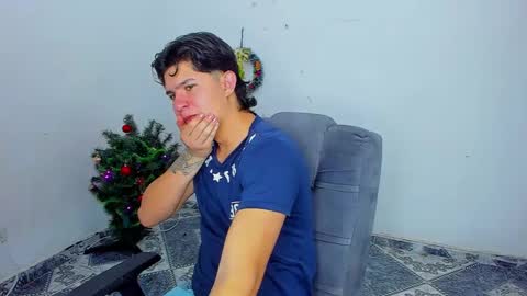 Snapshot of patrik027 chatting on December 10, 2:17 pm .... online show from December 10, 2:17 pm