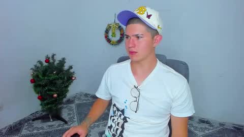 Snapshot of patrik027 chatting on January 7, 2:51 pm .... online show from January 7, 2:51 pm