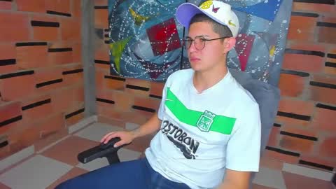 Snapshot of patrik027 chatting on January 18, 3:49 pm .... online show from January 18, 3:49 pm