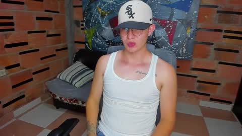 Snapshot of patrik027 chatting on February 6, 11:48 pm .... online show from February 6, 11:48 pm