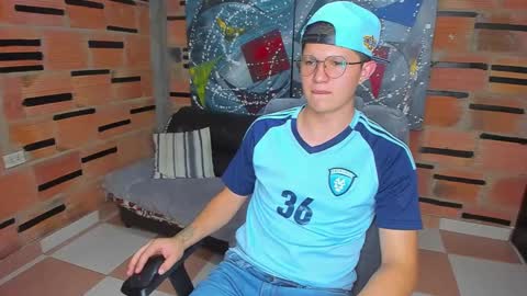 Snapshot of patrik027 chatting on February 14, 10:58 pm .... online show from February 14, 10:58 pm