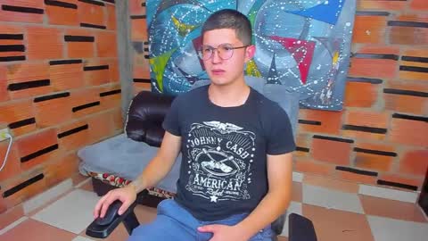Snapshot of patrik027 chatting on March 6, 1:37 am .... online show from March 6, 1:37 am
