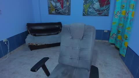 .... online show from November 25, 8:25 am