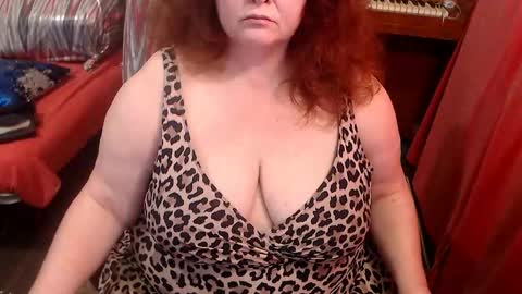 PatsyORose online show from March 27, 3:01 am