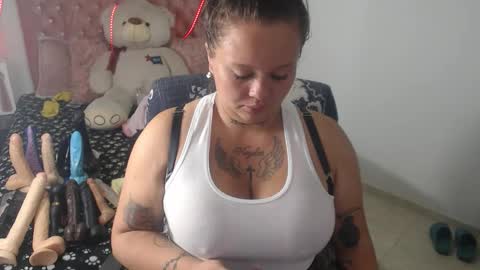 Snapshot of patty_squirt87 chatting on February 13, 3:13 am patty squirt87 online show from February 13, 3:13 am