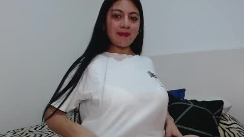 pau cute online show from April 17, 9:29 pm