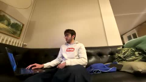 paul442386 online show from April 28, 10:48 pm
