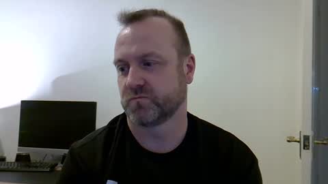 Snapshot of paul_boro chatting on February 27, 9:14 pm paul_boro online show from February 27, 9:14 pm