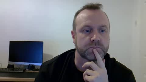 Snapshot of paul_boro chatting on February 28, 12:21 am paul_boro online show from February 28, 12:21 am