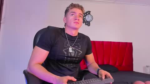 Paull George online show from October 6, 2:25 pm