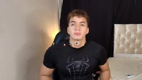 Snapshot of paul_george212 chatting on April 18, 2:43 pm Paull George online show from April 18, 2:43 pm