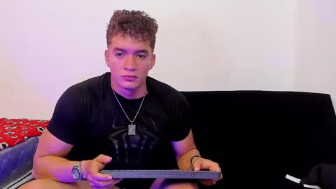 Snapshot of paul_george212 chatting on April 29, 6:03 pm Paull George online show from April 29, 6:03 pm