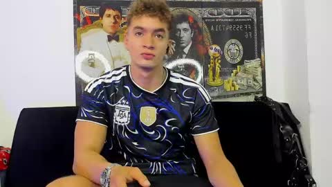 Snapshot of paul_george212 chatting on May 9, 1:05 pm Paull George online show from May 9, 1:05 pm