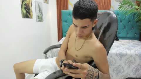 PAUL online show from February 11, 10:48 pm