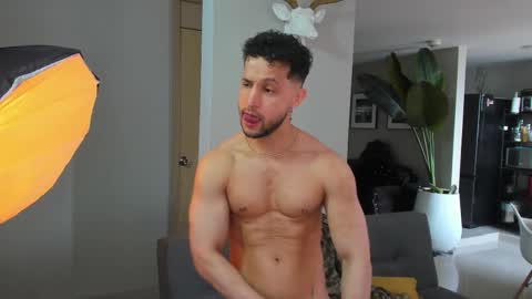 Paul online show from March 28, 3:33 pm