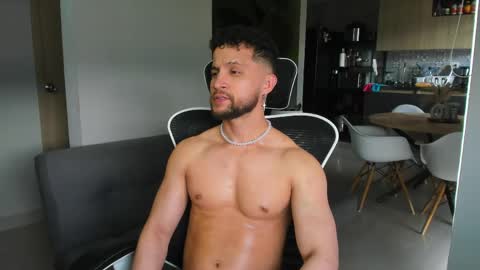 Paul online show from April 24, 8:55 pm